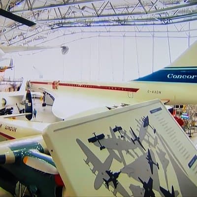 Luxury Private Vehicle Day Hire:London with Stopover Duxford imperial War Museum 3