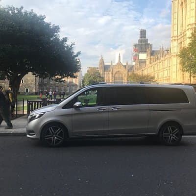 Private Transfers London Heathrow to Southampton Cruise Terminal via Stonehenge 3