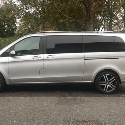 Private Transfers London Heathrow to Southampton Cruise Terminal via Stonehenge 4