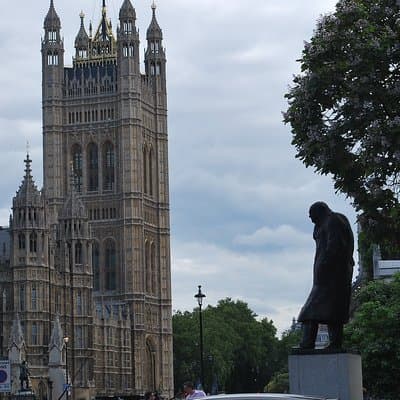 London: Royal London & Windsor Castle by Train Tour 3