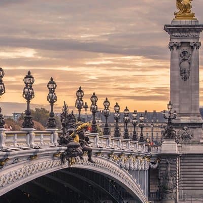 Paris First Time Private Tour with Notre Dame, Montmartre & Arc de Triomphe 2