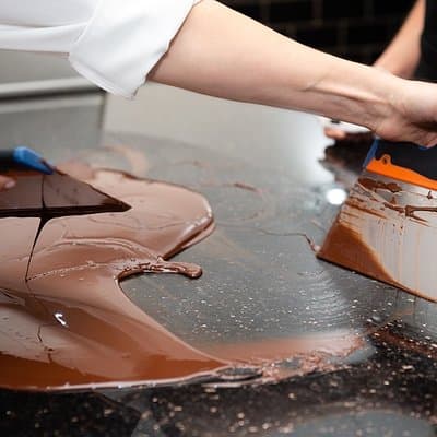 Private Praliné Rocher Chocolate making class in Paris 3