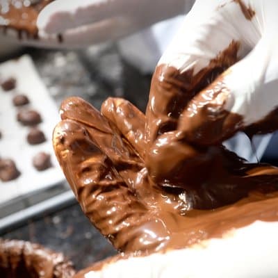 Private Praliné Rocher Chocolate making class in Paris 2
