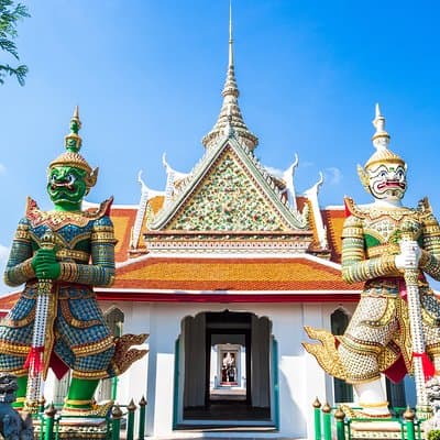 Footsteps of Love: A Private Romantic Tour 3