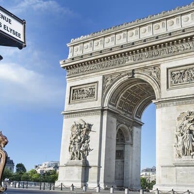 Departure Transfer from Paris to Paris Airport CDG in Private Car 3