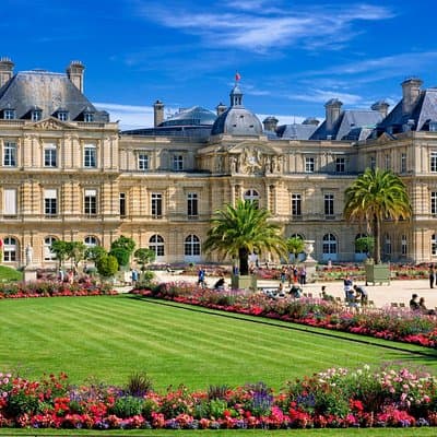 Private Transfer: Paris or Airport CDG to Bruges by Luxury Van 5