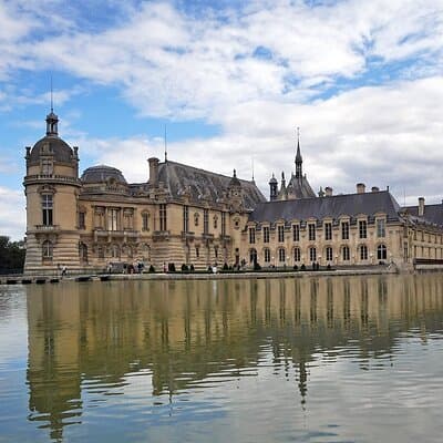 Private transfer from Paris to Chantilly or Chateau de Montvillargenne 2