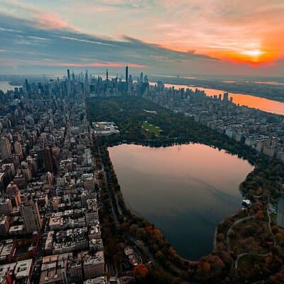 NYC Helicopter Proposal Tour with Photos and Champagne 5