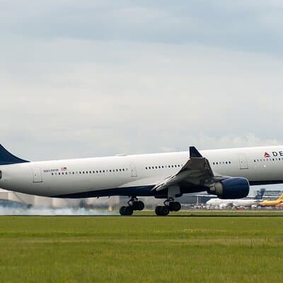 Taxi Transfer from Schiphol Airport to Amsterdam 5