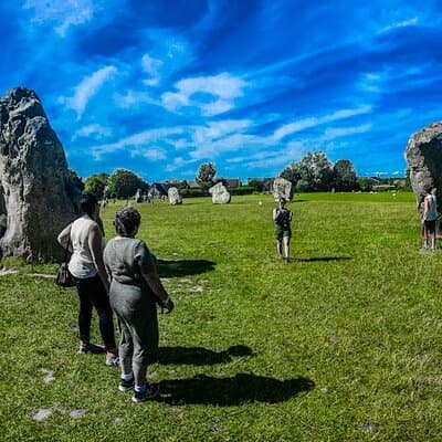 Private Day Tour to Bath, Avebury & The Cotswolds 3