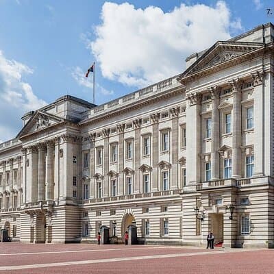 The Crown British Royalty Walking Tour 4