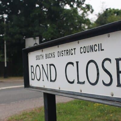 James Bond Film Locations Day Tour by Private Taxi From London 3