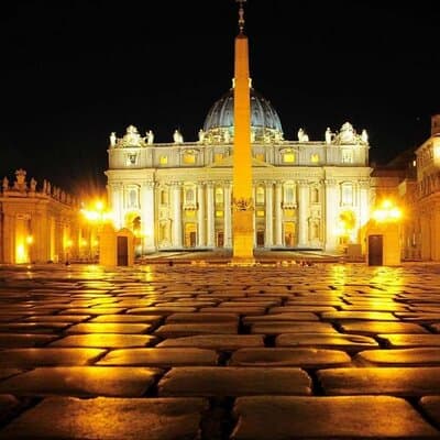 Romantic Rendezvous: Private Night Tour of Rome with Chauffeur