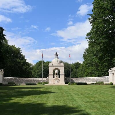WW1 Somme Battlefields - Private tour from Paris aboard a Van (2 pax) 4
