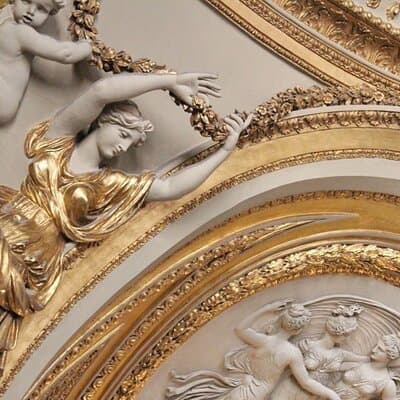 Private Louvre Museum Tour for Kids & Families with Alberto or his team in Paris