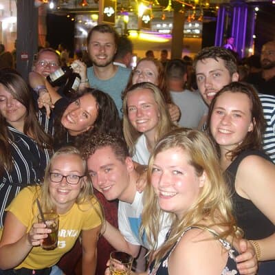 Pub Crawl Dubai: Private Events & Birthdays 4