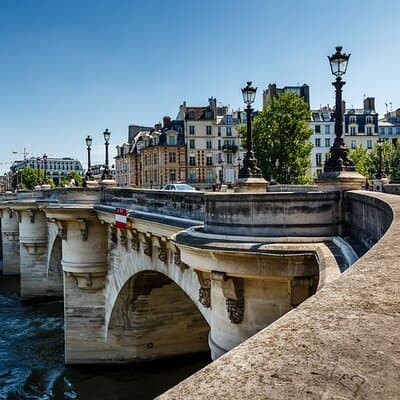 Airport Transfer: Paris City to Paris Airport CDG by Business Car 4