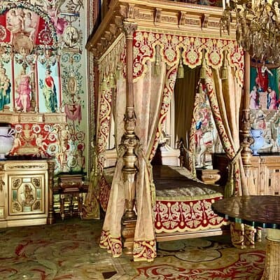 Private Tour in Fontainebleau Palace with Skip-The-Line Ticket 4