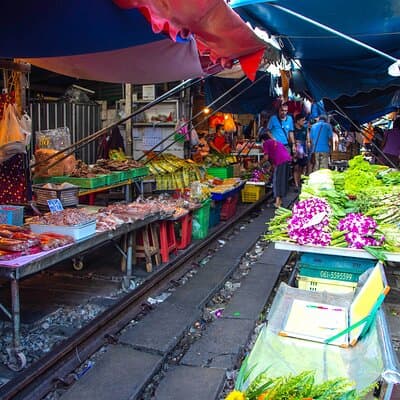 Private tour : Railway & Floating Market and the Bridge over river Kwae 2