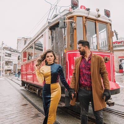 Love in Istanbul: Perfect Photo Moments at Iconic Locations 2