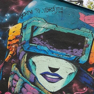 Street Art, Sculptures & Crime Stories Walking Tour – Barcelona 3