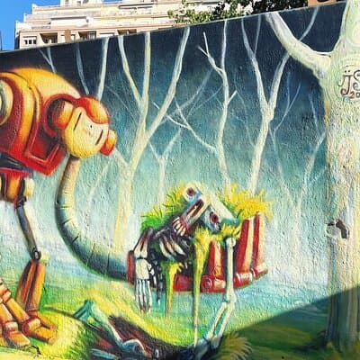 Street Art, Sculptures & Crime Stories Walking Tour – Barcelona 5