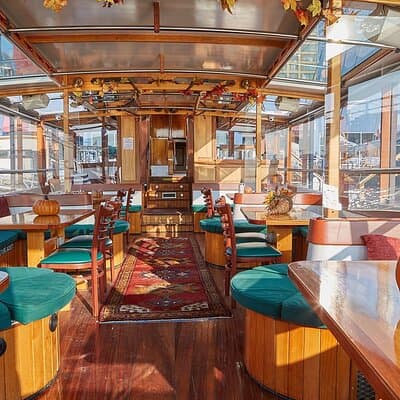 Grand Palisades Fall Foliage Cruise in New York 4