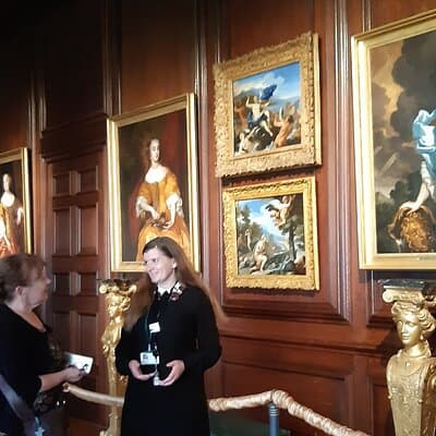 Private tour with an accredited expert guide Hampton Court Palace 3