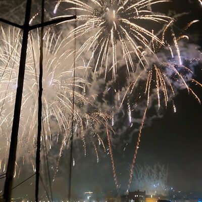 Passing the Year in a Boat with Champagne and Fireworks 3