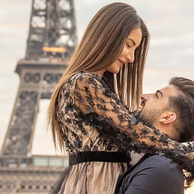 Private Guided Professional Photoshoot by the Eiffel Tower