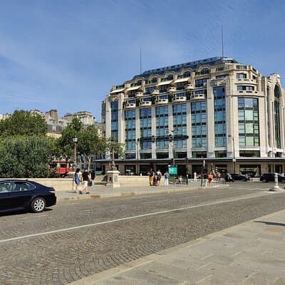 Paris 4 hours Private Guided Trip with Indian Meal -Hotel pickup 2