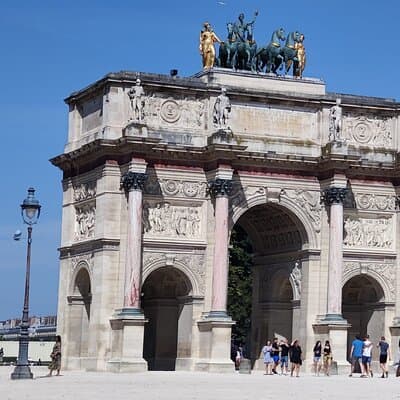 Paris 4 hours Private Guided Trip with Indian Meal -Hotel pickup 4