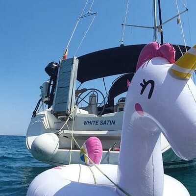 Private sailing trip from Barcelona with open bar 5