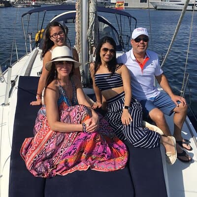 Private sailing trip from Barcelona with open bar 2