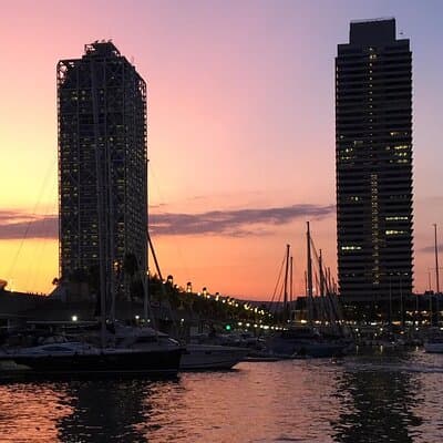 Sunset boat trip with open bar of cava (local champagne) 4