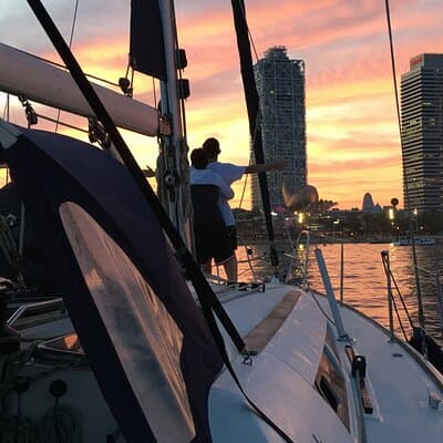 Sunset boat trip with open bar of cava (local champagne)