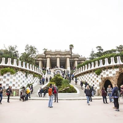 Park Güell and Sagrada Familia Private Tour 4
