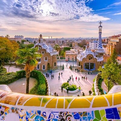 Max 6 People Full-Day Tour Barcelona, Sagrada Familia, Parc Guell