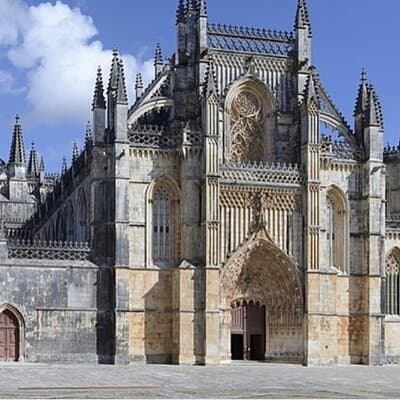 Nazareth, Obidos and Monastery Battle Special Day Tour