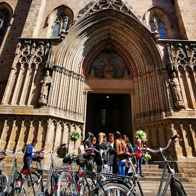 Eco-friendly Barcelona Bike Tour from a Local Perspective 5