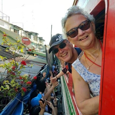 Private tour to Floating & Railway markets (multi-lang: EN ZH ES IT FR DE)