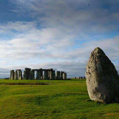 Private Tour to Stonehenge and Bath from London