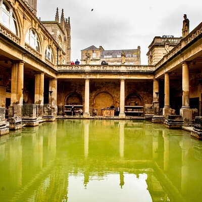 Private Tour to Stonehenge and Bath from London 4