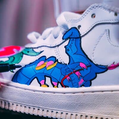 Custom Your Sneakers Into a Piece Of Art in Paris 4