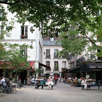 Le Marais and Seine River Dinner Cruise with Hotel pick up in Paris- 6 Hrs 4
