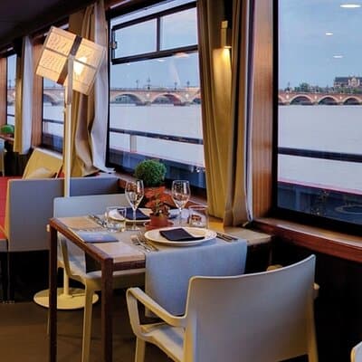8-Hour Paris Private Trip including Seine River Cruise Lunch 2