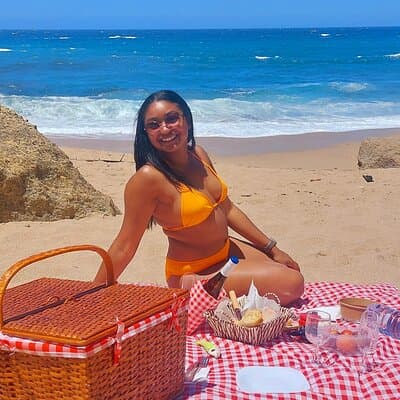 Private Lisbon Coastal Tour – Arrábida, Sesimbra and Beach Picnic 5