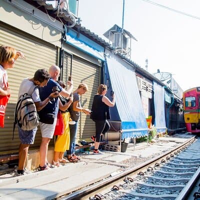 Private Tour from Bangkok: Railway and Floating Markets Tour 2