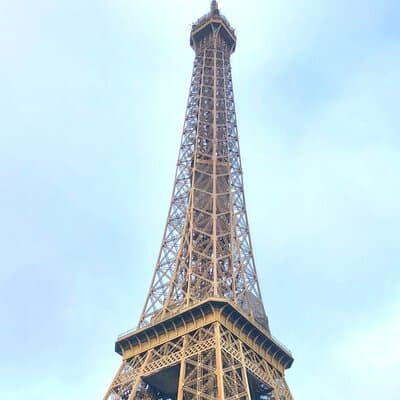 Experience a Decadent French Picnic with Wine Pairing in Paris 3