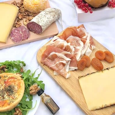 Experience a Decadent French Picnic with Wine Pairing in Paris 4